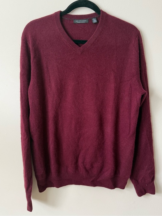 Saks Fifth Avenue Other - Saks Fifth Avenue Men’s 100% Cashmere V-Neck Sweater Burgundy M